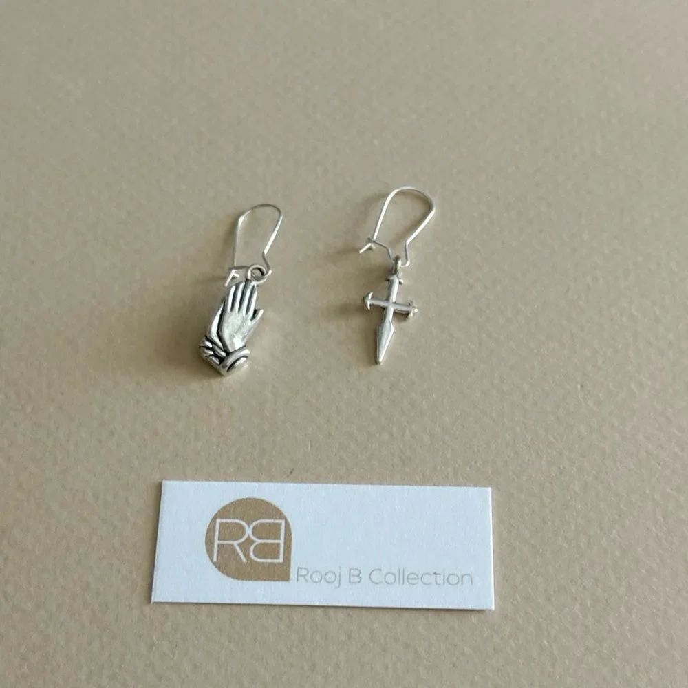 Cross Earrings  R917 - Picture 4 of 4